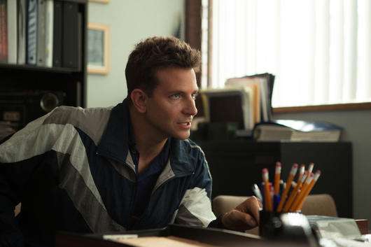 Актер возмущен, что журналисты раскрывают тайны его личной жизни и намерен получить денежную компенсацию. Кадр из фильма Место под соснами.