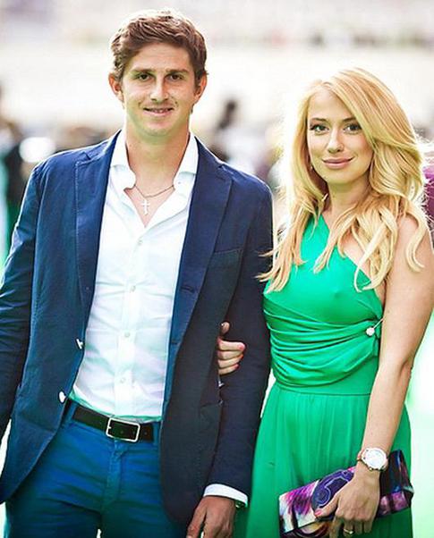 Анна Дубовицкая изменяет мужу?