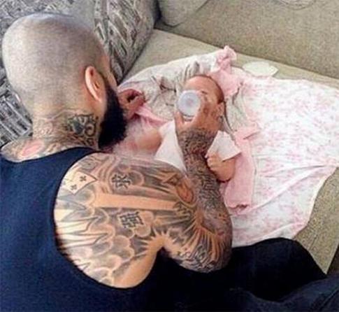 Тимати показал 4-месячную дочь