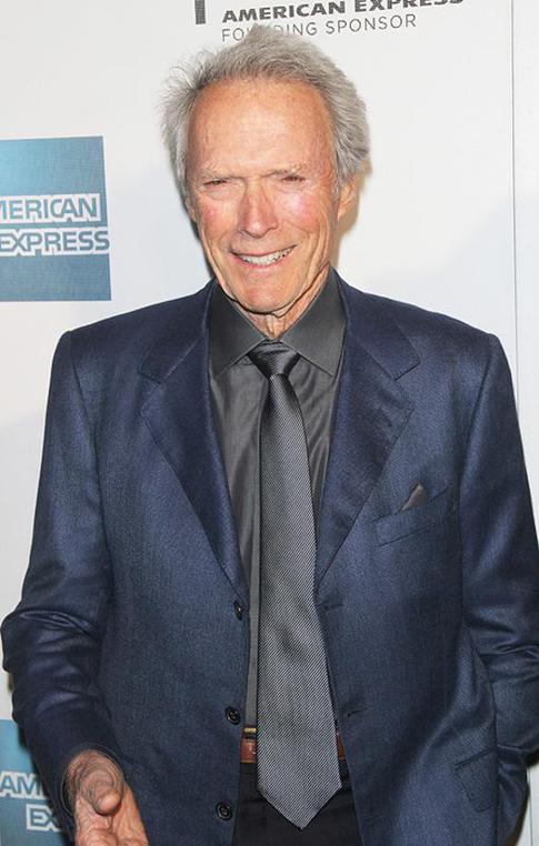 Как звезды помогают людям в беде