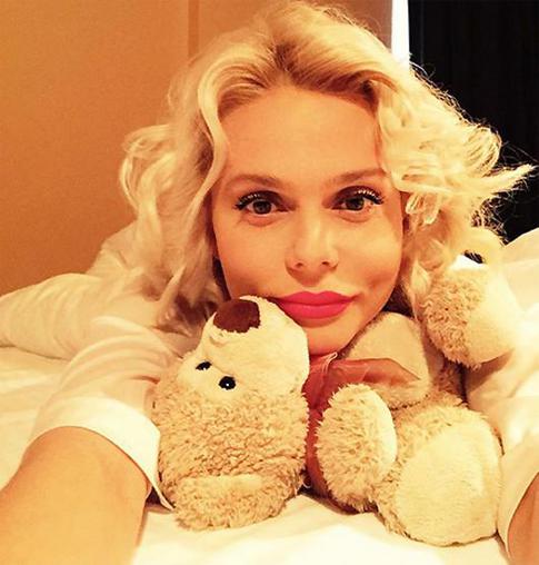 Экс-солистка «Блестящих» интригует снимками свадебного путешествия