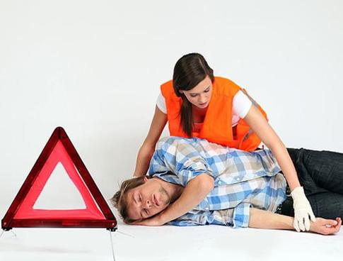 Первая помощь при обмороке