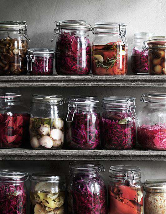 Банки ИКЕА КОРКЕН из прозрачного стекла. Фото: материалы пресс-служб.