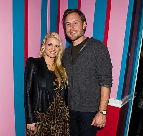 Жених изменяет Джессике Симпсон?