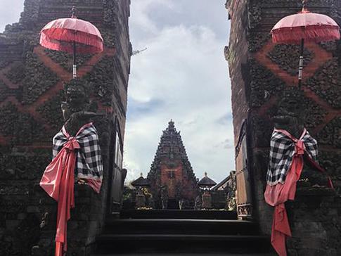 Записки тайской мамочки: «Местный шаман определяет, нет ли в округе злых духов»