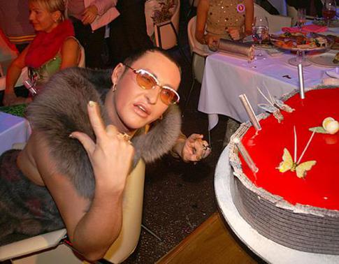 Как зажигают подвыпившие звезды?