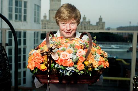 Андрей Григорьев-Аполлонов послал всех в школу