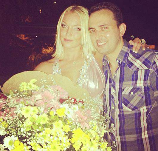 Анастасия Волочкова с новым поклонником. Фото: Instagram.com.