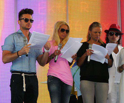 Анна Семенович, Лера Кудрявцева, Сергей Лазарев и Александр Рева.