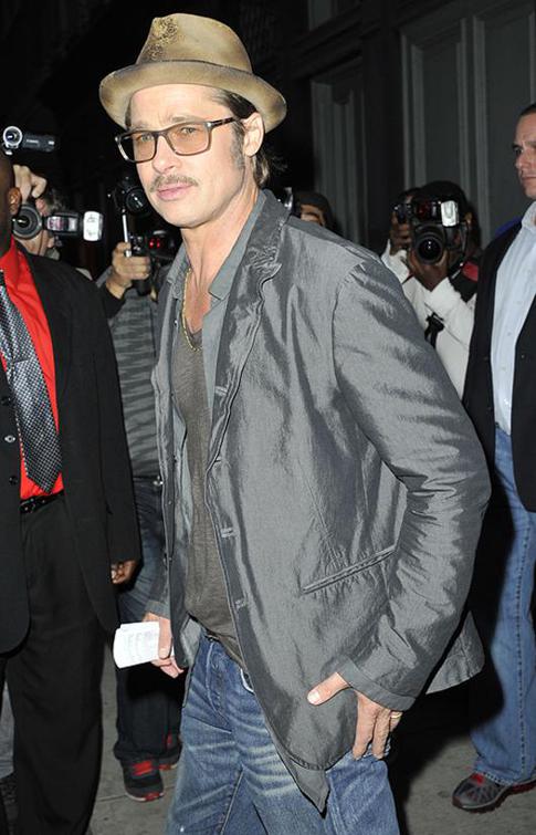 Брэд Питт взял в руки оружие в шесть лет