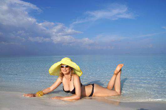 Лена Ленина решила ввести новый тренд. Фото: материалы пресс-служб