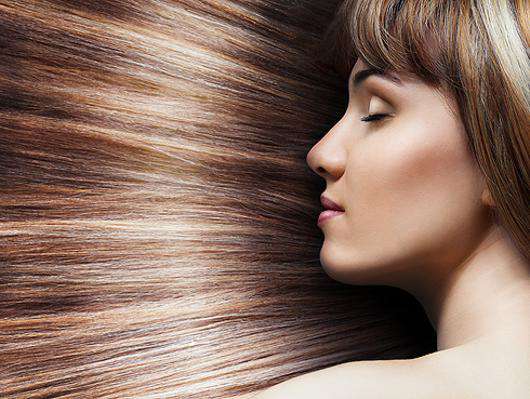 Полезные советы для домашнего выпрямления волос. Фото: Lori.ru.