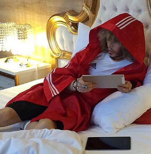 Сергей Зверев стал жертвой интернет-мошенников