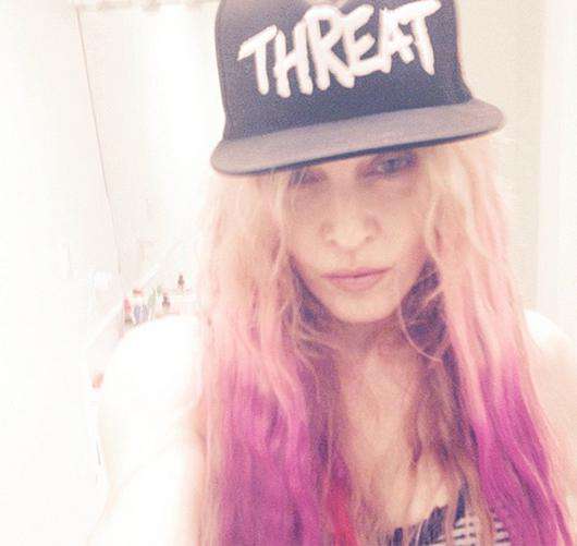 Мадонна покрасила волосы в розовый цвет. Фото: Instagram.com/madonna.