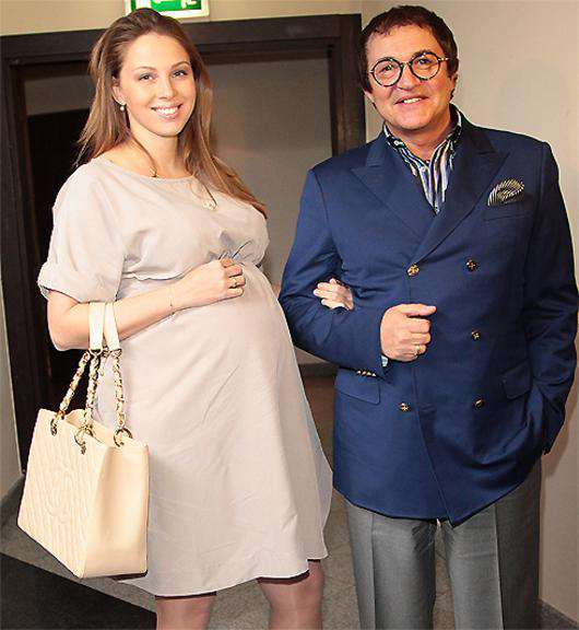 Дмитрий Дибров и Полина Диброва во время второй беременности.