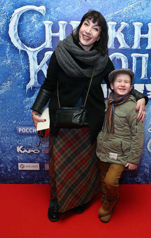 Тина Баркалая с сыном.