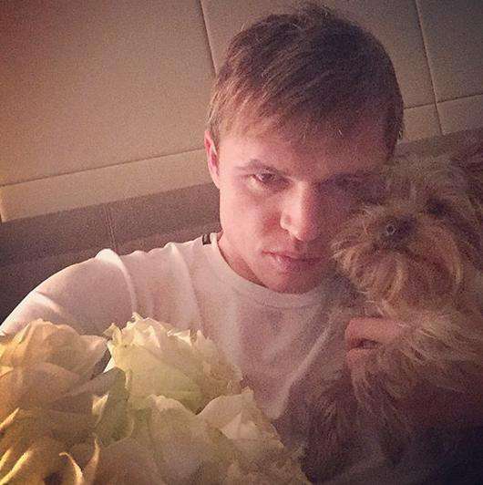 Дмитрий Тарасов скучает по Ольге Бузовой. Фото: Instagram.com/tarasov23.