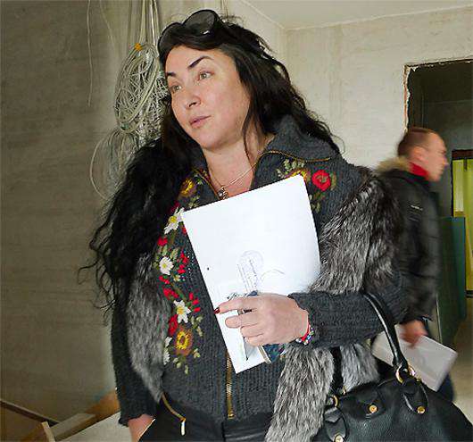 Лолита Милявская в новой квартире.