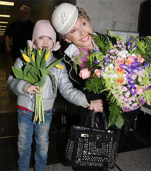 Елена Воробей с дочерью.