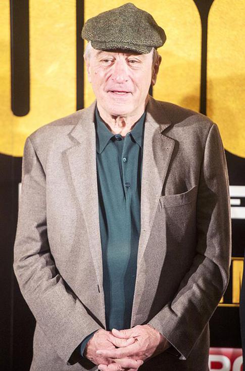 Роберт Де Ниро случайно попал в соцсети