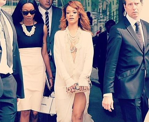 Рианна отсудила миллионы у Topshop