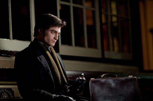 На фото: кадр из фильма Женщина в черном