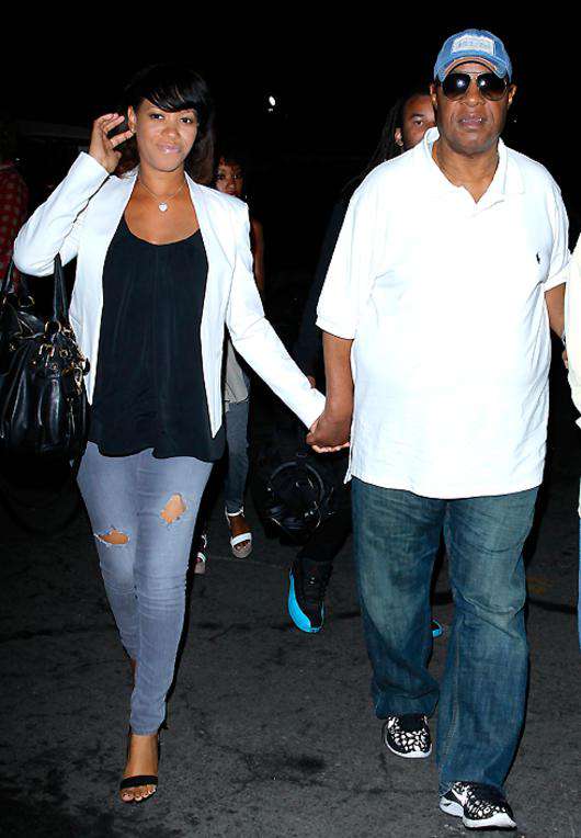 Стиви Уандер с подругой после концерта Джея Зи. Фото: All Over Press.