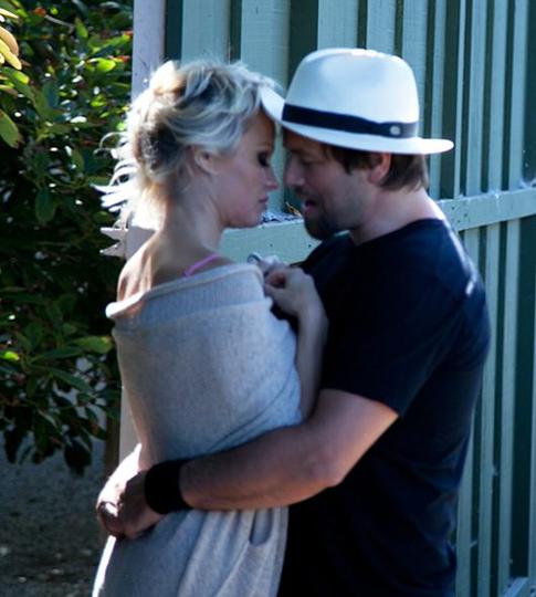 Памела Андерсон передумала разводиться