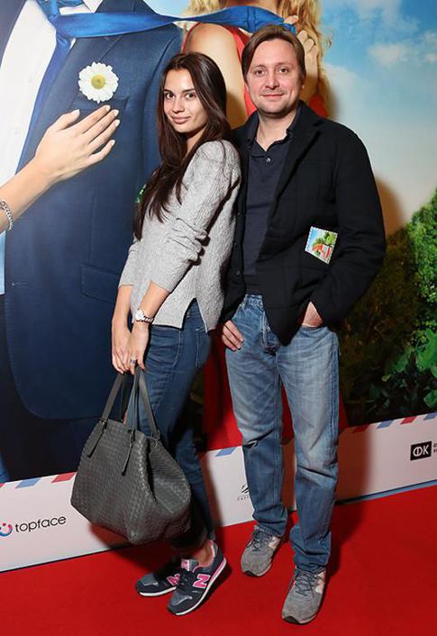 Артем Михалков рекламирует кроссовки?