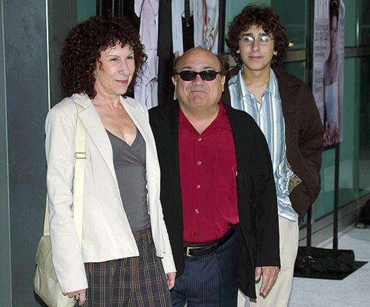 Дэнни ДеВито с женой Реей Перлман и сыном. Фото: Rex Features/Fotodom.ru.