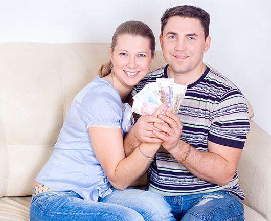 Ссоры из-за денег случаются во многих семьях. Фото: lori.ru.