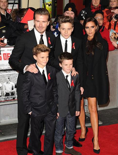 Виктория Бекхэм позволила детям прогулять школу ради подиума