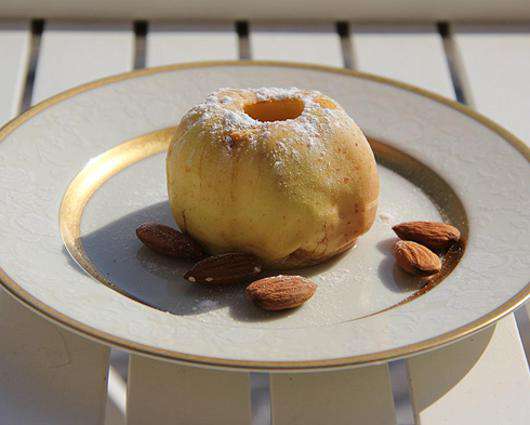 Запеченные яблоки – лучший постный десерт.