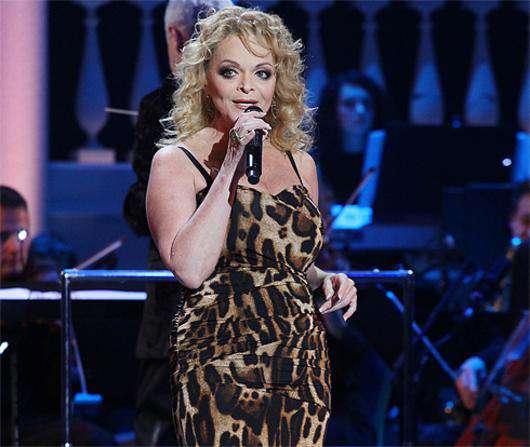 Лариса Долина.