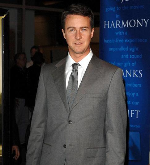 Эдвард Нортон женился