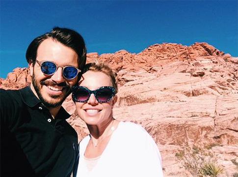 Бритни Спирс подарила бойфренду лошадей