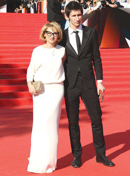 Эвелина Хромченко с сыном.