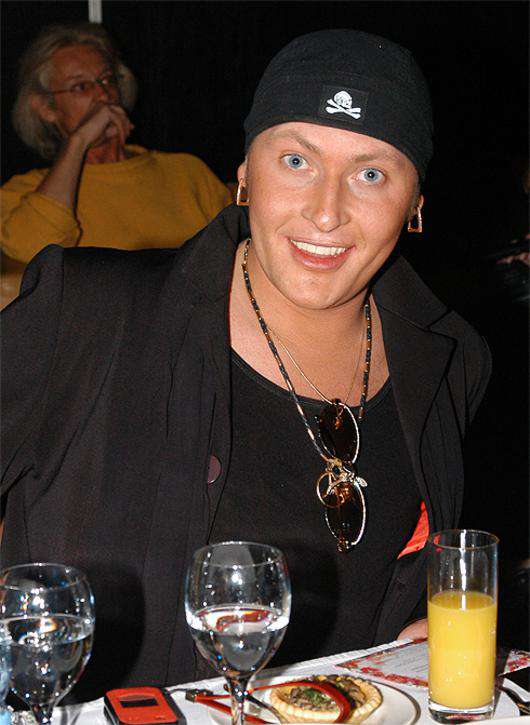 Певец Шура.