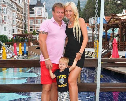 «Миссис Россия−2013» рассмешила отдыхающих в Кемере