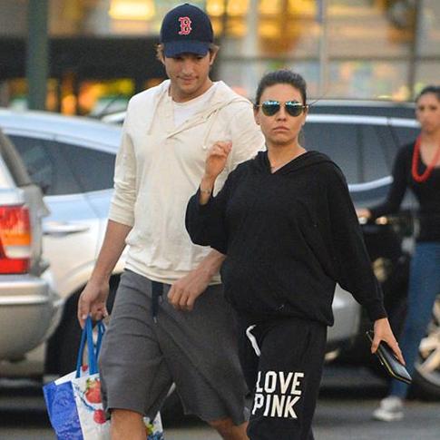 Кунис и Катчер поженятся через год