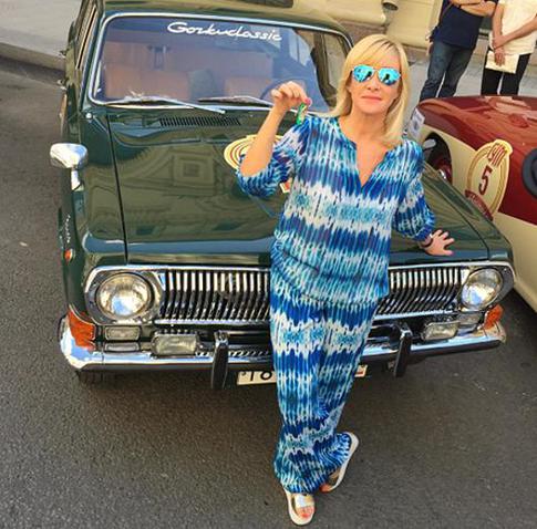 Оксана Пушкина пересела в инвалидную коляску