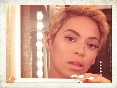 Бейонсе шокировала стрижкой