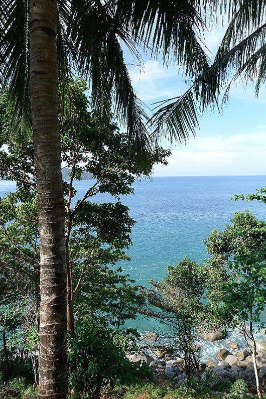 Пхукет славится своими пляжами и прозрачным морем. Однако, как выяснилось, многие едут сюда вовсе не за умиротворяющими пейзажами, а чтобы выучить английский.