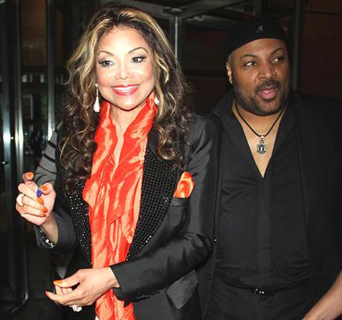 Ла Тойя Джексон собирается замуж