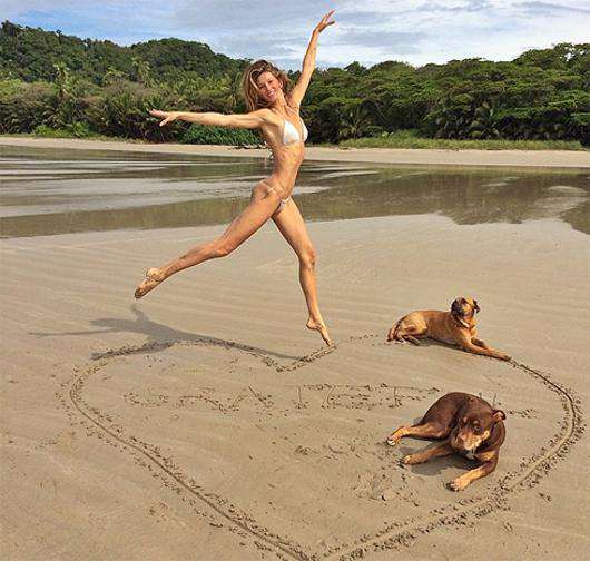 Жизель Бундхен поблагодарила этим снимком своих поклонников. Фото: Instagram.com/giseleofficial.