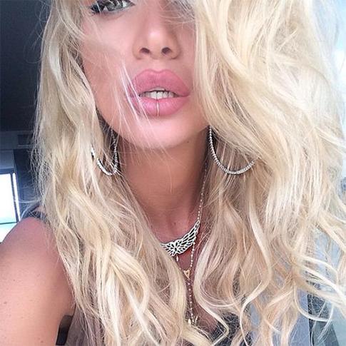 Виктория Лопырева шокировала своими губами