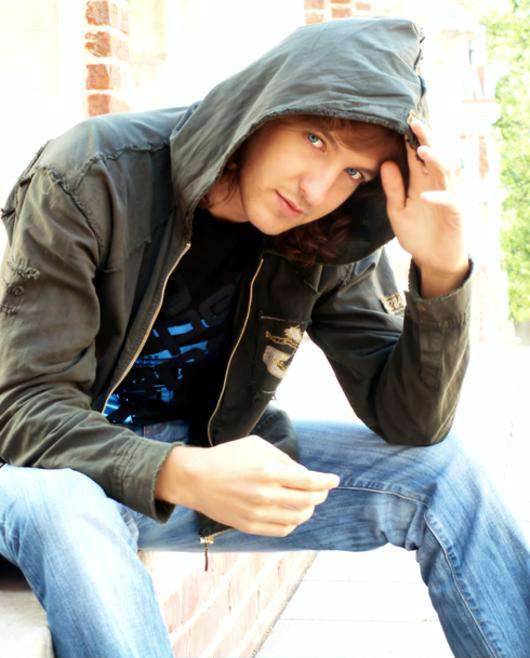 Илья Викторов.