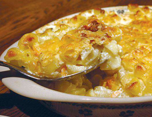 Готовим лапшевник. Фото: материалы пресс-служб.