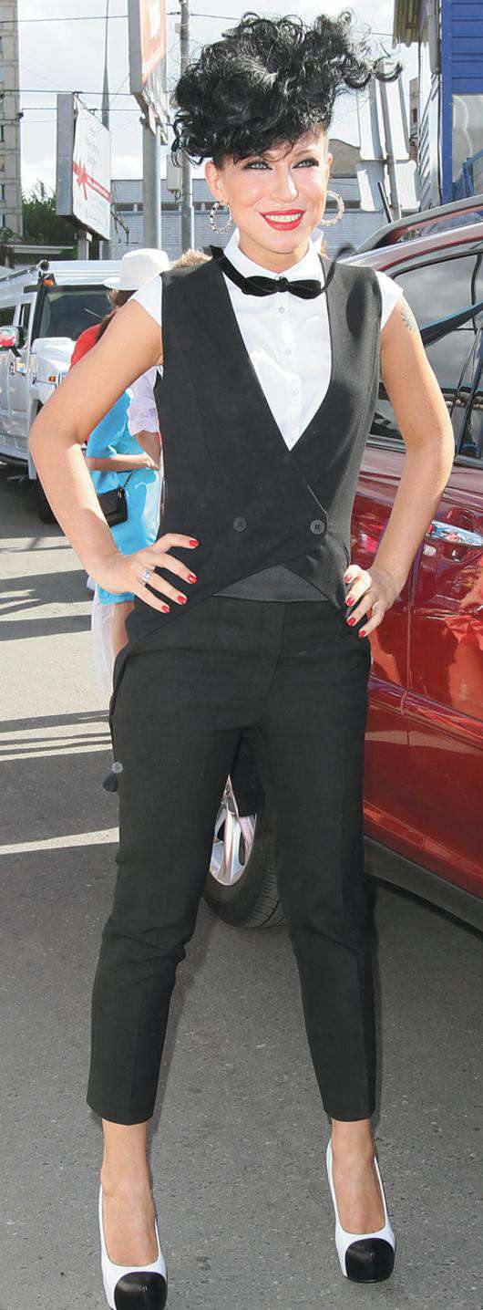 Певица Ёлка.