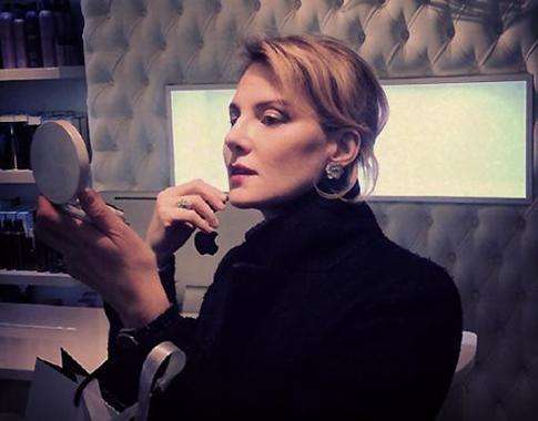 Литвинова показала чувственную Земфиру